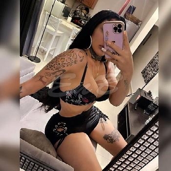 23 Year Slim American Escort Missato